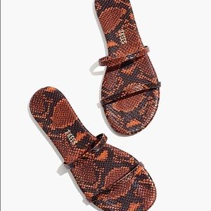 Madewell x TKEES® Gemma Vegan Leather Sandals in Snake Embossed. Size 7